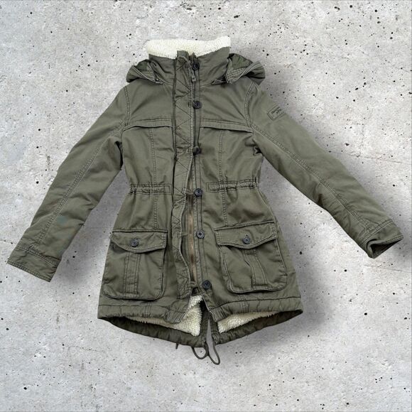 Abercrombie & Fitch Jackets & Blazers - Abercrombie & Fitch Womens Small Olive Green Sherpa Lined Hooded Military Parka